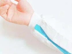 Mikroporöser Schutzanzug mit gestrickter Manschette